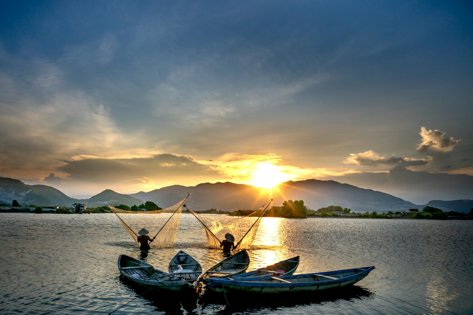 Màn hình bắn cá online khi người chơi đang theo mục tiêu cá lớn