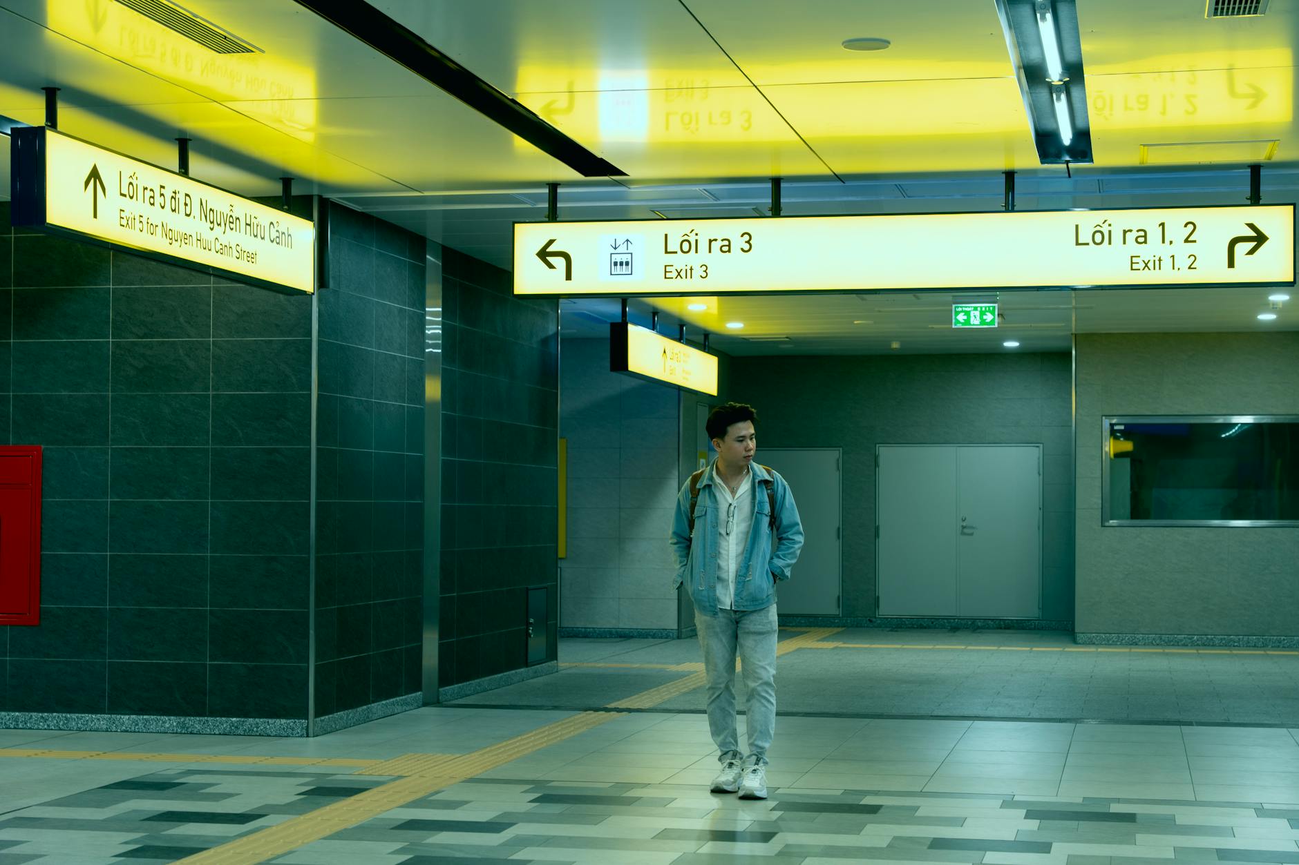 Thao tác xác nhận giao dịch an toàn trên ứng dụng di động