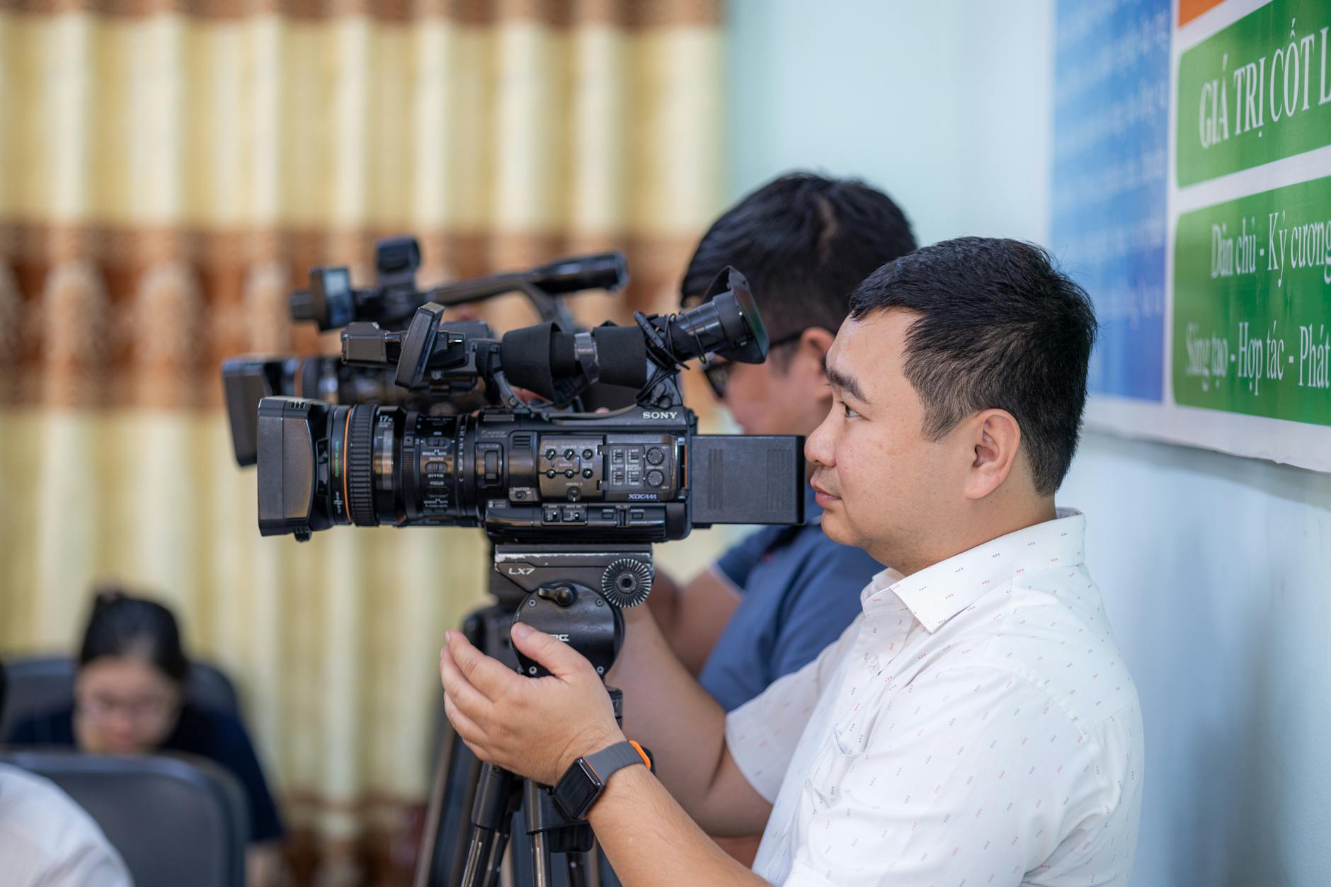 Thao tác làm mới trình duyệt và xóa dữ liệu tạm để khắc phục lỗi truy cập